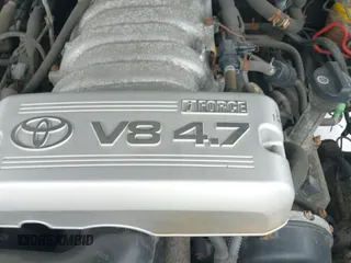 2004 Toyota 4Runner SR5 with VIN JTEBT14R248011616, listed as a IAAI auction lot 41590496 with 171,661 mi miles and . Bid and sale history available at DreamBid. Image 22.