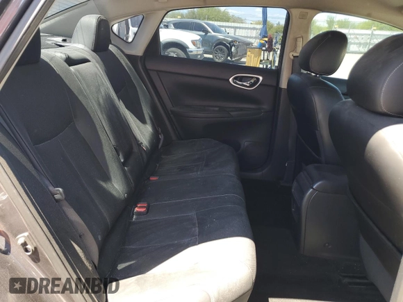 2014 Nissan Sentra SV z VIN 3N1AB7AP5EY295955, wystawiony jako Copart lot #56234435 z przebiegiem 168 466 mil mil oraz Szkoda całkowita • Salvage title. Historia ofert i sprzedaży dostępna na DreamBid. Obrazek 10.