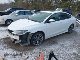 2016 Chrysler 200 S with VIN 1C3CCCBG7GN151807, listed as a IAAI auction lot 40998019 with 90,455 mi miles. Bid and sale history available at carsss.com. Image 2.