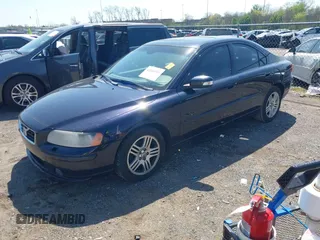 2007 Volvo S60 2.5L Turbo with VIN YV1RS592972626870, listed as a IAAI auction lot 42008311 with 142,461 mi miles. Bid and sale history available at carsss.com. Image 2.