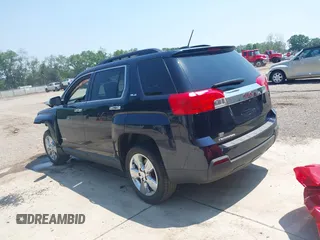 2015 GMC Terrain SLE z VIN 2GKALREK1F6348887, wystawiony jako IAAI lot #42474245 z przebiegiem 101 107 mil mil oraz . Historia ofert i sprzedaży dostępna na DreamBid. Obrazek 3.