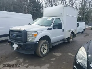 2013 Ford Super Duty F-250 SRW XL with VIN 1FDBF2B61DEB64348, listed as a IAAI auction lot 41685696 with 561,489 mi miles. Bid and sale history available at carsss.com. Image 17.