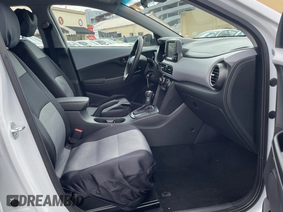 2019 Hyundai Kona SE with VIN KM8K12AA9KU266794, listed as a Copart auction lot 43103713 with 84,156 mi miles. Bid and sale history available at carsss.com. Image 5.