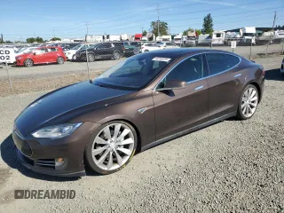 2013 Tesla Model S Performance с VIN 5YJSA1CP1DFP20208, выставлен на аукционе Copart как лот 56066035 с пробегом 71 513 миль миль и Списание • Salvage title. История ставок и продаж доступна на DreamBid. Изображение 1.