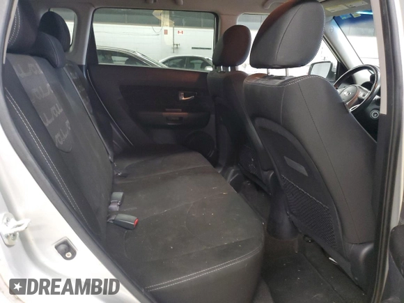 2013 Kia Soul + z VIN KNDJT2A65D7564122, wystawiony jako Copart lot #55811785 z przebiegiem 89 887 mil mil oraz Szkoda całkowita • Salvage title. Historia ofert i sprzedaży dostępna na DreamBid. Obrazek 10.