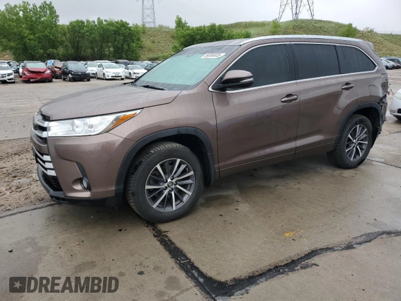 2017 Toyota Highlander XLE with VIN 5TDJZRFH4HS398415, listed as a Copart auction lot 59386805 with 105,463 mi miles and Salvage title. Bid and sale history available at DreamBid. Image 1.
