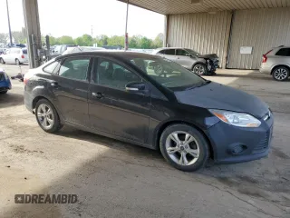 2013 Ford Focus SE z VIN 1FADP3F26DL106275, wystawiony jako Copart lot #55701345 z przebiegiem 117 897 mil mil oraz Szkody całkowita. Historia ofert i sprzedaży dostępna na DreamBid. Obrazek 4.