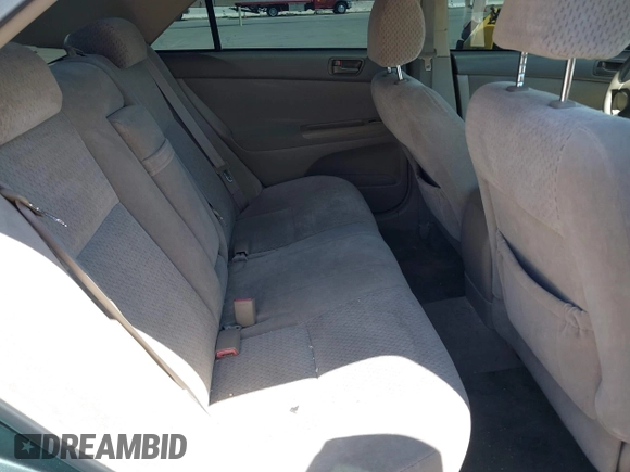 2004 Toyota Camry LE with VIN 4T1BF30K64U067898, listed as a IAAI auction lot 42131958 with 209,702 mi miles. Bid and sale history available at carsss.com. Image 8.