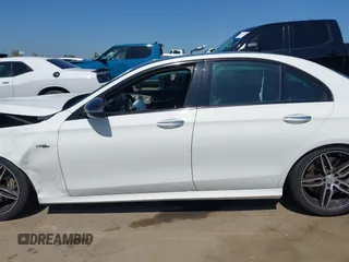 2019 Mercedes-Benz E 53 AMG with VIN WDDZF6BBXKA493065, listed as a IAAI auction lot 42519867 with 53,105 mi miles and . Bid and sale history available at DreamBid. Image 13.