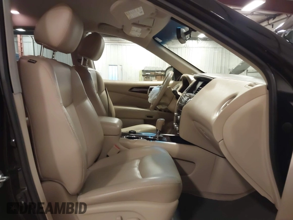 2015 Nissan Pathfinder SV z VIN 5N1AR2MM9FC632565, wystawiony jako IAAI lot #42250526 z przebiegiem 132 996 mil mil oraz . Historia ofert i sprzedaży dostępna na DreamBid. Obrazek 5.