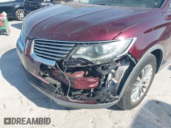 2017 Lincoln MKX Select with VIN 2LMPJ6KP4HBL37256, listed as a IAAI auction lot 41592553 with 74,231 mi miles. Bid and sale history available at carsss.com. Image 6.