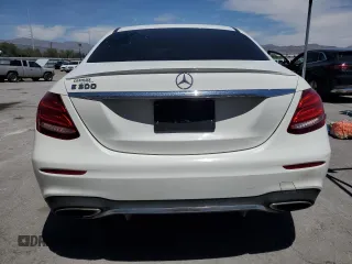 2019 Mercedes-Benz E 300 z VIN WDDZF4JBXKA529715, wystawiony jako Copart lot #56914325 z przebiegiem 71 343 mil mil oraz Szkoda całkowita • Salvage title. Historia ofert i sprzedaży dostępna na DreamBid. Obrazek 6.