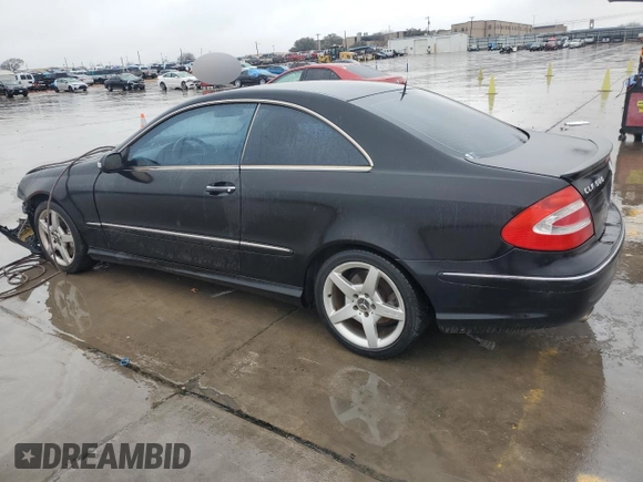 2005 Mercedes-Benz CLK 500 z VIN WDBTJ75J05F138614, wystawiony jako Copart lot #44733355 z przebiegiem 113 866 mil mil oraz Szkoda całkowita • Salvage title. Historia ofert i sprzedaży dostępna na DreamBid. Obrazek 2.