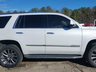 2017 Cadillac Escalade Luxury z VIN 1GYS3BKJ0HR184679, wystawiony jako IAAI lot #41690198 z przebiegiem 116 512 mil mil oraz . Historia ofert i sprzedaży dostępna na DreamBid. Obrazek 14.
