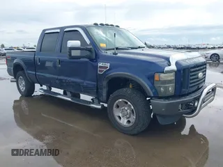 2008 Ford Super Duty F-250 SRW XL with VIN 1FTSW21R88ED91980, listed as a IAAI auction lot 41911411 with 197,558 mi miles. Bid and sale history available at carsss.com. Image 1.