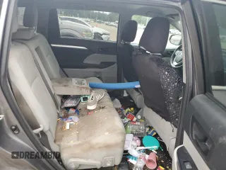 2018 Toyota Highlander LE with VIN 5TDZARFHXJS035987, listed as a Copart auction lot 57495055 with 125,642 mi miles and Salvage title. Bid and sale history available at DreamBid. Image 11.