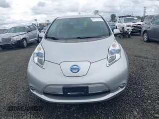 2013 Nissan LEAF SL z VIN 1N4AZ0CP5DC403887, wystawiony jako IAAI lot #42141239 z przebiegiem 55 420 mil mil oraz . Historia ofert i sprzedaży dostępna na DreamBid. Obrazek 12.