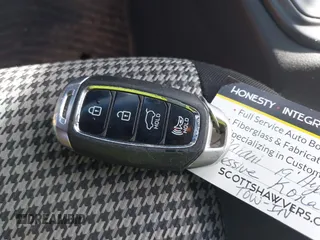2019 Hyundai Kona SEL с VIN KM8K6CAA1KU334139, выставлен на аукционе IAAI как лот 42455236 с пробегом 104 743 миль миль и . История ставок и продаж доступна на DreamBid. Изображение 11.