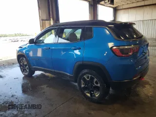 2017 Jeep Compass Trailhawk z VIN 3C4NJDDB1HT689633, wystawiony jako Copart lot #63426175 z przebiegiem 63 209 mil mil oraz Szkoda całkowita • Salvage title. Historia ofert i sprzedaży dostępna na DreamBid. Obrazek 2.