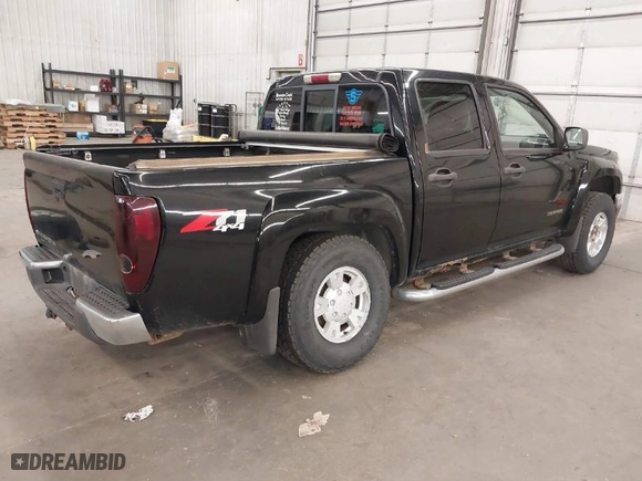 2005 Chevrolet Colorado 1SF LS Z71 with VIN 1GCDT136X58112988, listed as a IAAI auction lot 41832794 with 221,250 mi miles. Bid and sale history available at carsss.com. Image 4.