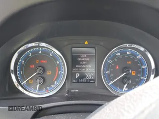 2018 Toyota Corolla L z VIN 2T1BURHE9JC067155, wystawiony jako IAAI lot #42492008 z przebiegiem 169 311 mil mil oraz . Historia ofert i sprzedaży dostępna na DreamBid. Obrazek 7.