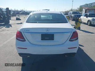 2019 Mercedes-Benz E 300 with VIN WDDZF4JB1KA686212, listed as a IAAI auction lot 41891840 with 30,088 mi miles and . Bid and sale history available at DreamBid. Image 17.