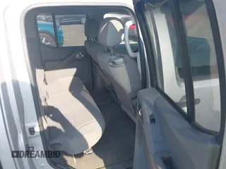 2006 Nissan Frontier LE z VIN 1N6AD07W66C434429, wystawiony jako IAAI lot #42819815 z przebiegiem 130 644 mil mil oraz . Historia ofert i sprzedaży dostępna na DreamBid. Obrazek 8.