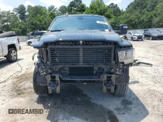 2024 Ram 2500 Big Horn z VIN 3C6UR5DJ4RG382802, wystawiony jako Copart lot #62024245 z przebiegiem 18 033 mil mil oraz Czysty tytuł • Clean title. Historia ofert i sprzedaży dostępna na DreamBid. Obrazek 5.