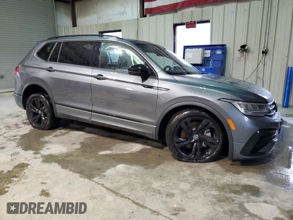2024 Volkswagen Tiguan SE R-Line Black with VIN 3VV8B7AX9RM030160, listed as a Copart auction lot 53003965 with 12,381 mi miles and Salvage title. Bid and sale history available at DreamBid. Image 4.