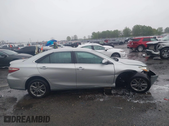 2015 Toyota Camry XLE with VIN 4T1BF1FK0FU110663, listed as a IAAI auction lot 41931382 with 187,648 mi miles. Bid and sale history available at carsss.com. Image 12.