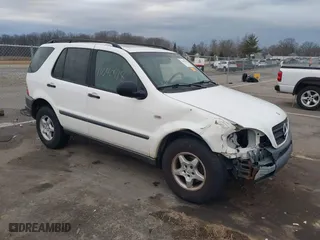 1999 Mercedes-Benz M-Class with VIN 4JGAB54E6XA110195, listed as a IAAI auction lot 41640418 with 0 mi miles. Bid and sale history available at carsss.com. Image 1.