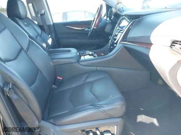 2019 Cadillac Escalade Premium Luxury with VIN 1GYS4CKJ0KR125240, listed as a IAAI auction lot 41568885 with 60,000 mi miles. Bid and sale history available at carsss.com. Image 5.