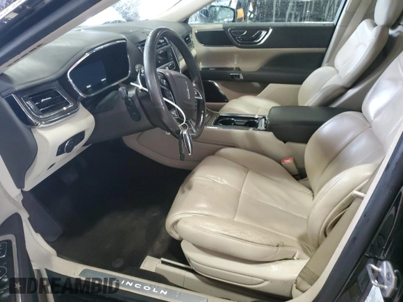 2017 Lincoln Continental Reserve with VIN 1LN6L9NP0H5602824, listed as a Copart auction lot 61150535 with 112,440 mi miles and Salvage title. Bid and sale history available at DreamBid. Image 7.