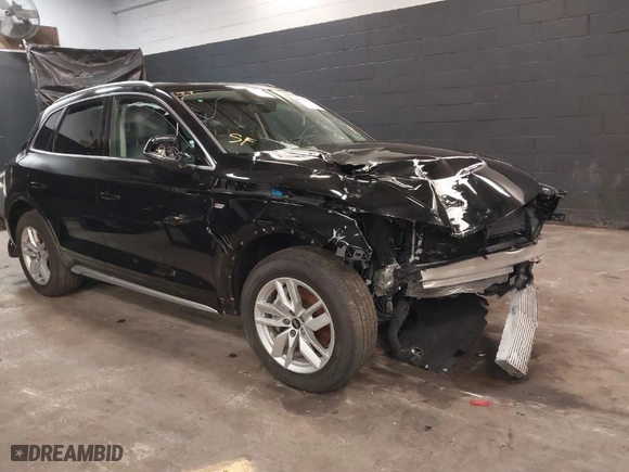 2022 Audi Q5 S line Premium with VIN WA1GAAFY2N2049219, listed as a IAAI auction lot 41772929 with 17,625 mi miles. Bid and sale history available at carsss.com. Image 1.