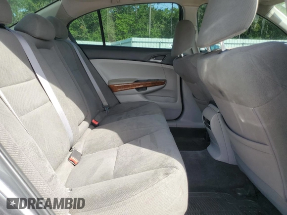 2011 Honda Accord EX z VIN 1HGCP2F76BA092030, wystawiony jako Copart lot #56757865 z przebiegiem 235 432 mil mil oraz Szkoda całkowita • Salvage title. Historia ofert i sprzedaży dostępna na DreamBid. Obrazek 10.
