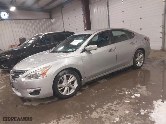 2014 Nissan Altima 2.5 SV with VIN 1N4AL3AP3EC133906, listed as a IAAI auction lot 41598697 with 155,939 mi miles. Bid and sale history available at carsss.com. Image 2.