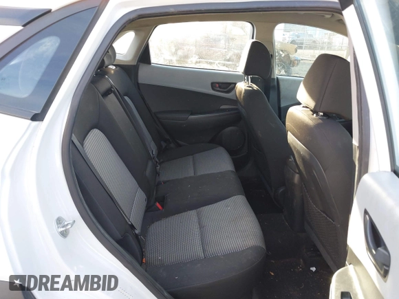2018 Hyundai Kona SE with VIN KM8K1CAA3JU094976, listed as a IAAI auction lot 40796987 with 128,592 mi miles. Bid and sale history available at carsss.com. Image 8.