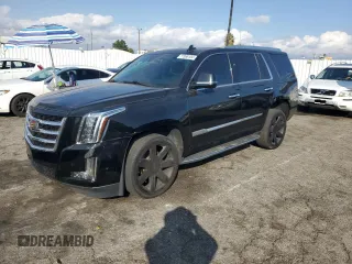 2020 Cadillac Escalade Luxury z VIN 1GYS3BKJXLR182043, wystawiony jako Copart lot #77366104 z przebiegiem 113 255 mil mil oraz Szkoda całkowita • Salvage title. Historia ofert i sprzedaży dostępna na DreamBid. Obrazek 1.