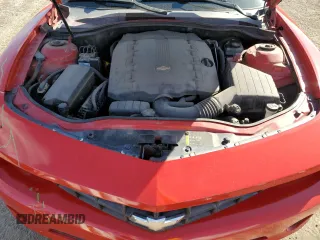 2013 Chevrolet Camaro LS z VIN 2G1FE1E36D9177175, wystawiony jako Copart lot #49398445 z przebiegiem 131 347 mil mil oraz Szkoda całkowita • Salvage title. Historia ofert i sprzedaży dostępna na DreamBid. Obrazek 12.