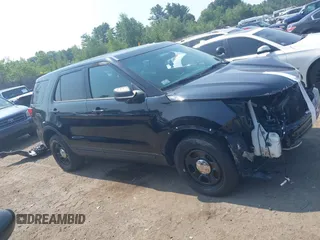 2017 Ford Police Interceptor Utility with VIN 1FM5K8AR3HGA13237, listed as a IAAI auction lot 42663187 with 110,687 mi miles and . Bid and sale history available at DreamBid. Image 14.