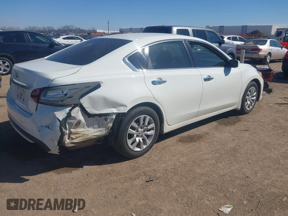 2018 Nissan Altima SV with VIN 1N4AL3AP4JC290385, listed as a IAAI auction lot 41697803 with 165,475 mi miles and . Bid and sale history available at carsss.com. Image 4.