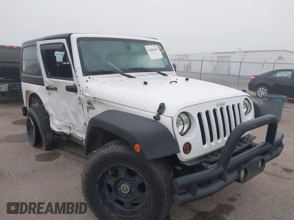 2013 Jeep Wrangler Sport z VIN 1C4AJWAG9DL653348, wystawiony jako IAAI lot #42096860 z przebiegiem 55 575 mil mil oraz . Historia ofert i sprzedaży dostępna na DreamBid. Obrazek 1.