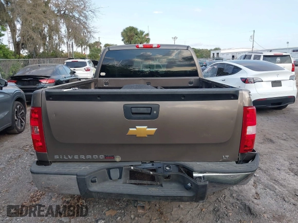 2013 Chevrolet Silverado 1500 LT with VIN 1GCRKSE70DZ202177, listed as a IAAI auction lot 41515775 with 189,671 mi miles and . Bid and sale history available at DreamBid. Image 15.