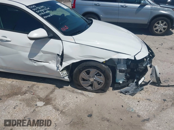 2025 Hyundai Elantra SE with VIN KMHLL4DG9SU861154, listed as a IAAI auction lot 42591870 with 7,070 mi miles and . Bid and sale history available at DreamBid. Image 6.