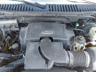2004 Ford Expedition Eddie Bauer z VIN 1FMPU17L64LB87527, wystawiony jako IAAI lot #42649260 z przebiegiem 150 249 mil mil oraz . Historia ofert i sprzedaży dostępna na DreamBid. Obrazek 6.