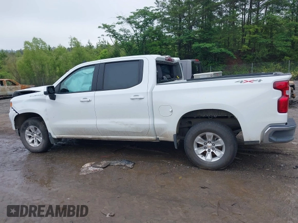 2025 Chevrolet Silverado 1500 LT z VIN 1GCUKDED4SZ123636, wystawiony jako IAAI lot #42216309 z przebiegiem 29 832 mil mil oraz . Historia ofert i sprzedaży dostępna na DreamBid. Obrazek 13.