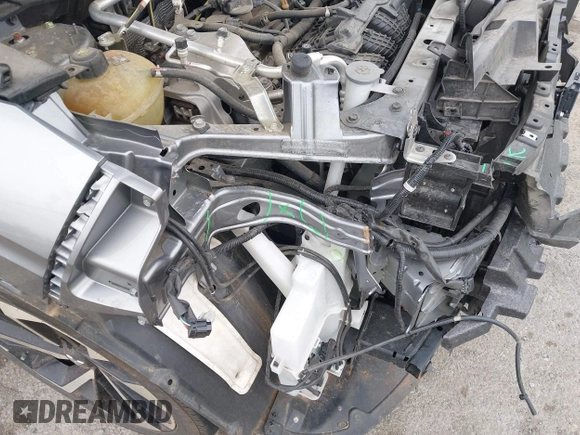2022 Mitsubishi Outlander SE z VIN JA4J4UA83NZ023998, wystawiony jako IAAI lot #41923204 z przebiegiem 68 788 mil mil oraz . Historia ofert i sprzedaży dostępna na DreamBid. Obrazek 20.