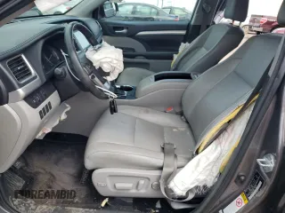 2017 Toyota Highlander XLE with VIN 5TDJZRFH8HS425504, listed as a Copart auction lot 59819625 with 149,287 mi miles and Salvage title. Bid and sale history available at DreamBid. Image 7.