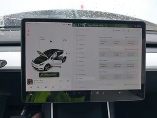 2020 Tesla Model Y Long Range with VIN 5YJYGDEE4LF044843, listed as a IAAI auction lot 41799504 with 40,770 mi miles and . Bid and sale history available at DreamBid. Image 18.