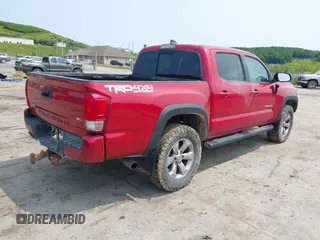 2017 Toyota Tacoma SR5 z VIN 3TMCZ5AN5HM066093, wystawiony jako IAAI lot #42370102 z przebiegiem 115 327 mil mil oraz . Historia ofert i sprzedaży dostępna na DreamBid. Obrazek 4.